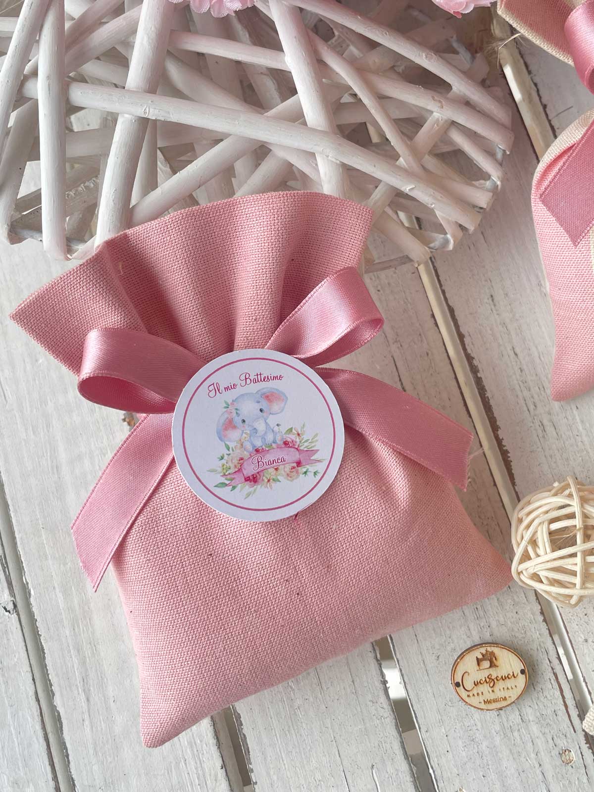 Darling Souvenir 100 Tag Personalizzate 'L'amore è Dolce' Per Bomboniere Matrimonio - 4x4 Cm, Con Spazio Per Testo Personalizzato