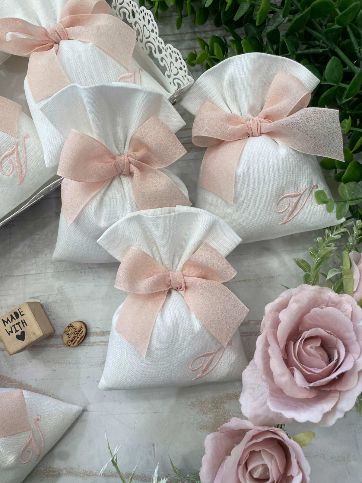 Sacchetto Sartoriale Tinto Filo Bianco con Ricamo Rosa - immagine 32