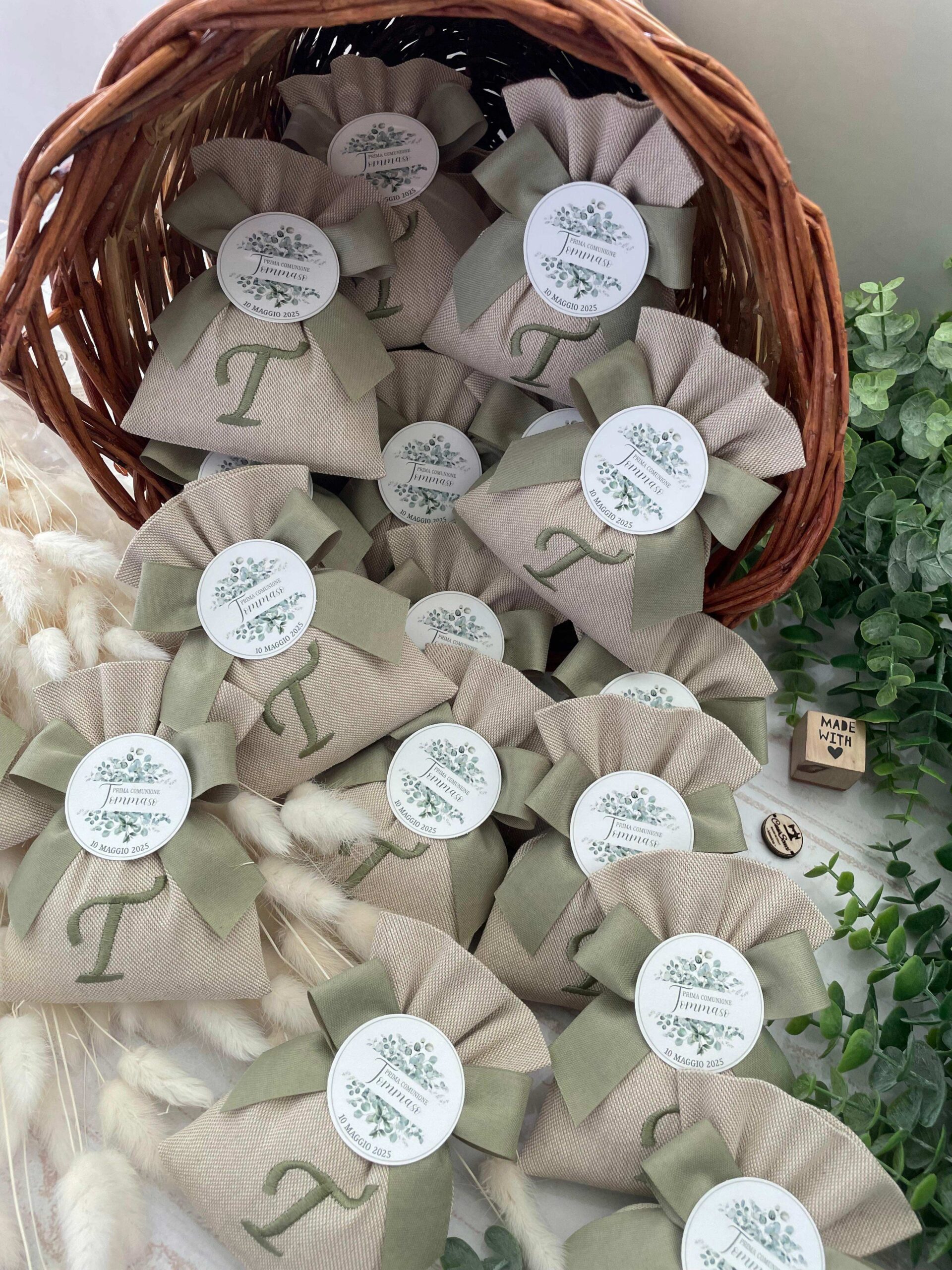 Sacchetto Sartoriale Colore Naturale con Ricamo Iniziale Verde Salvia - immagine 29