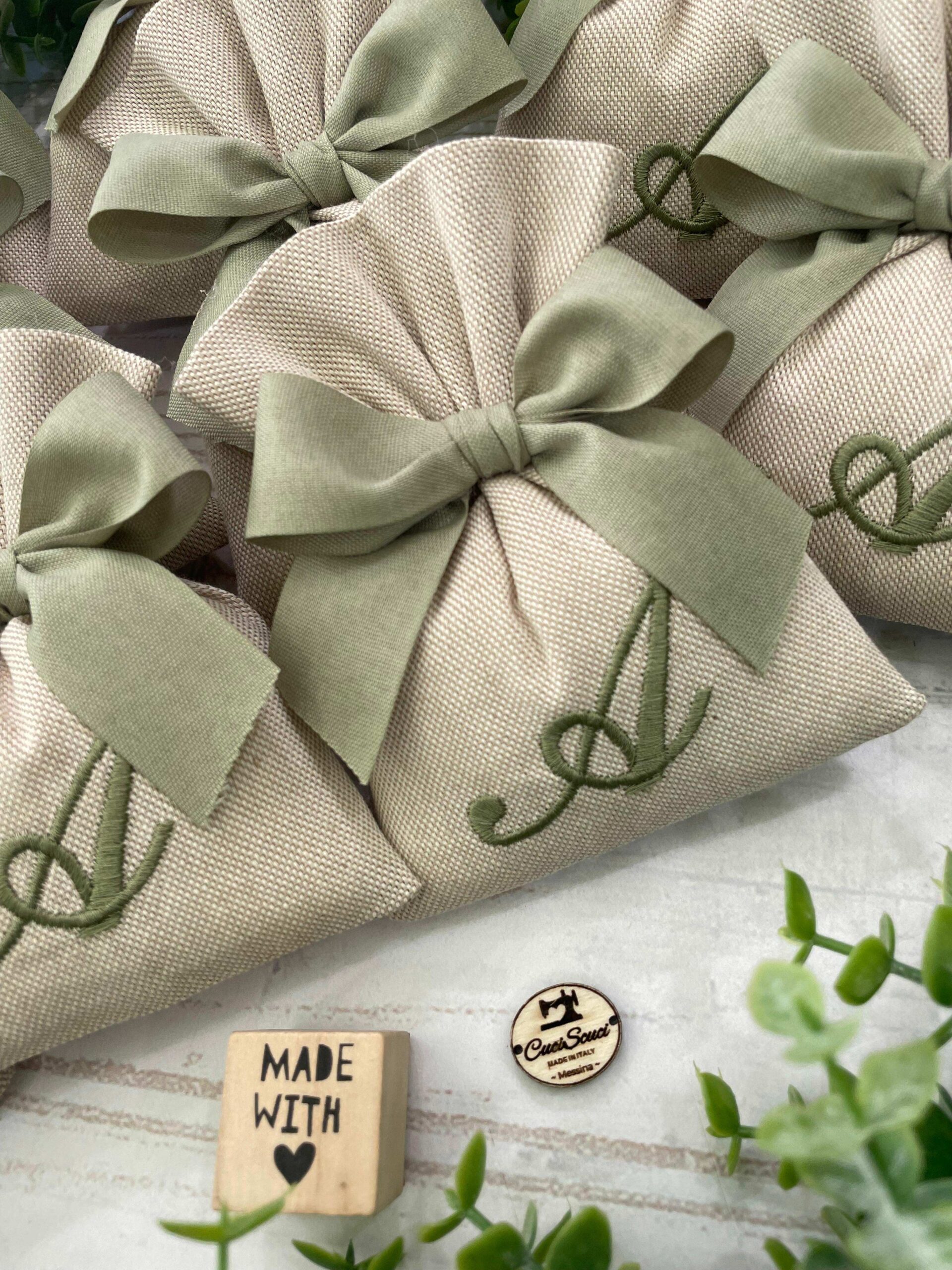 Sacchetto Sartoriale Colore Naturale con Ricamo Iniziale Verde Salvia - immagine 30