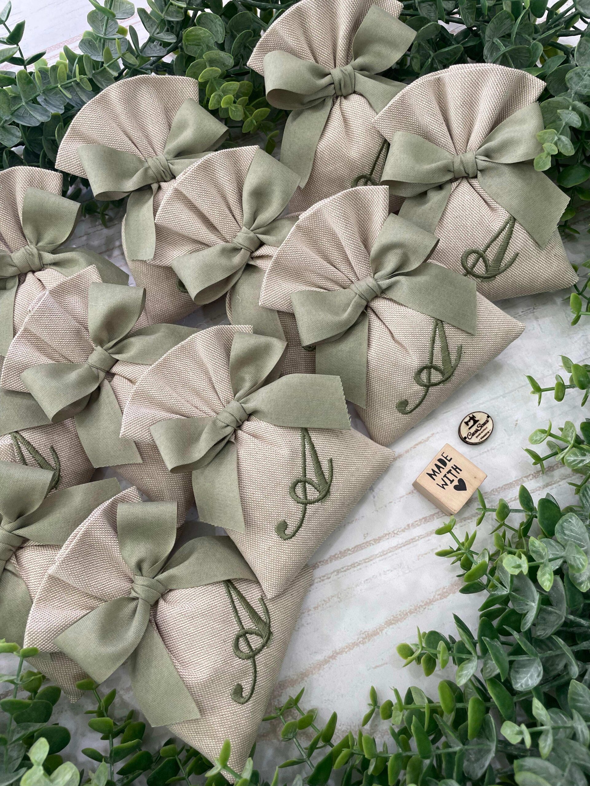 Sacchetto Sartoriale Colore Naturale con Ricamo Iniziale Verde Salvia - immagine 33