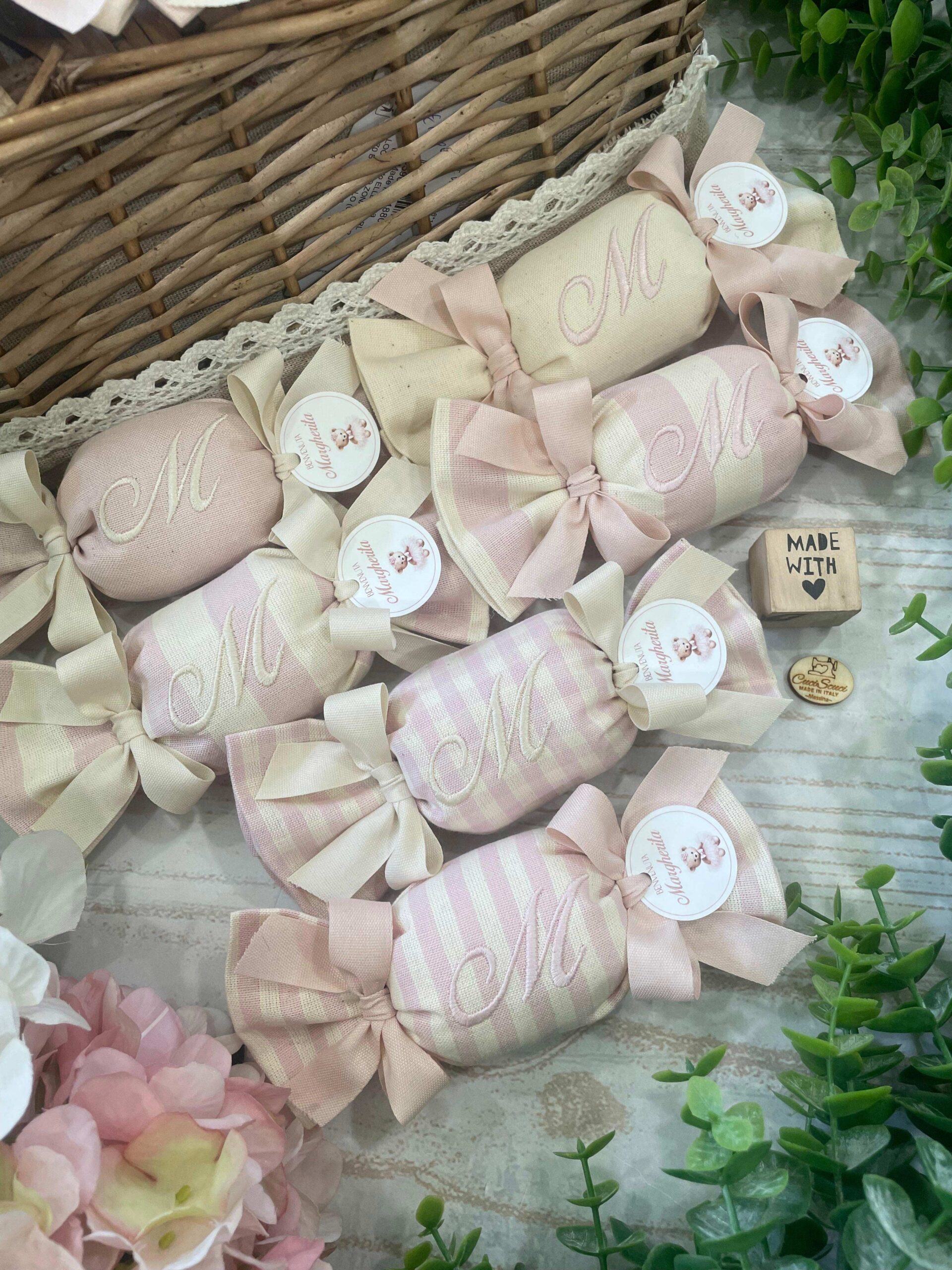 Sacchetto Sartoriale Caramella Rosa Cipria e Panna con Ricamo Iniziale e Tag Personalizzato - immagine 35