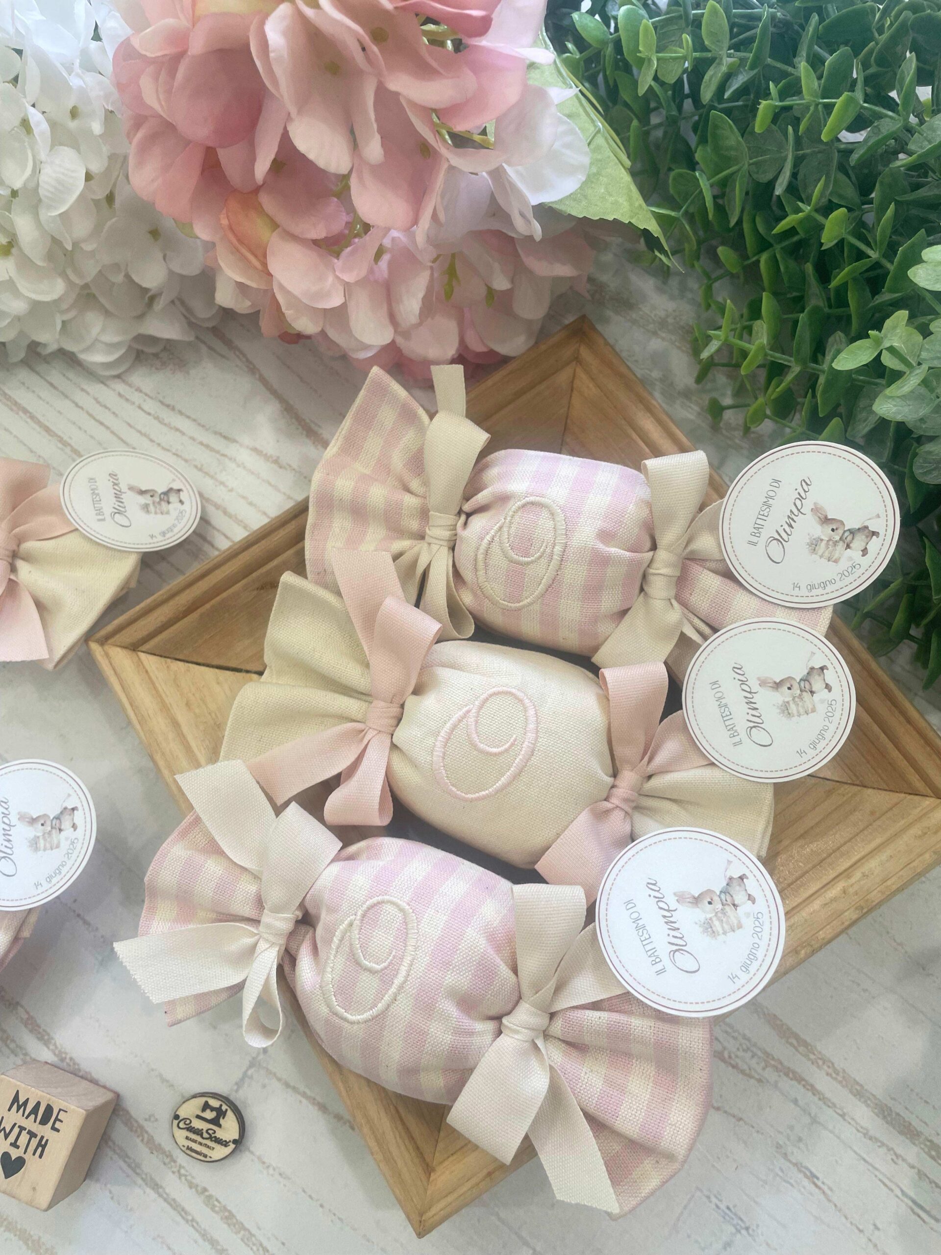 Sacchetto Sartoriale Caramella Rosa Cipria e Panna con Ricamo Iniziale e Tag Personalizzato - immagine 20