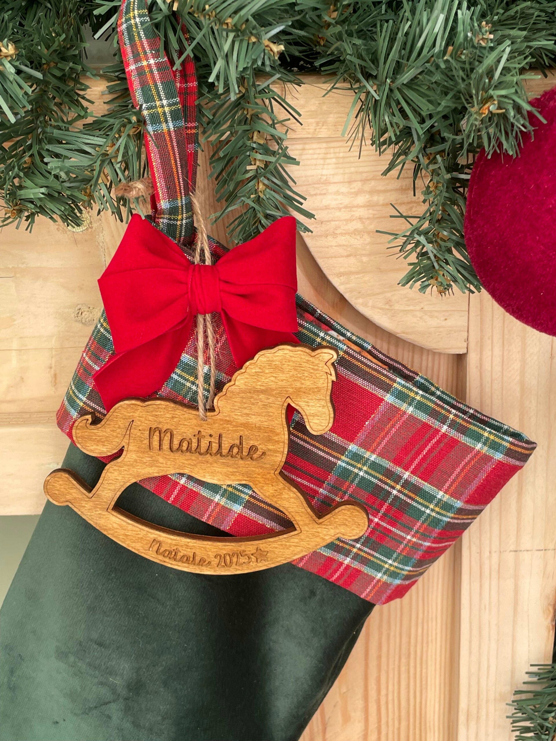 Calza Natalizia in Velluto con Cavallino a Dondolo Personalizzato - immagine 3