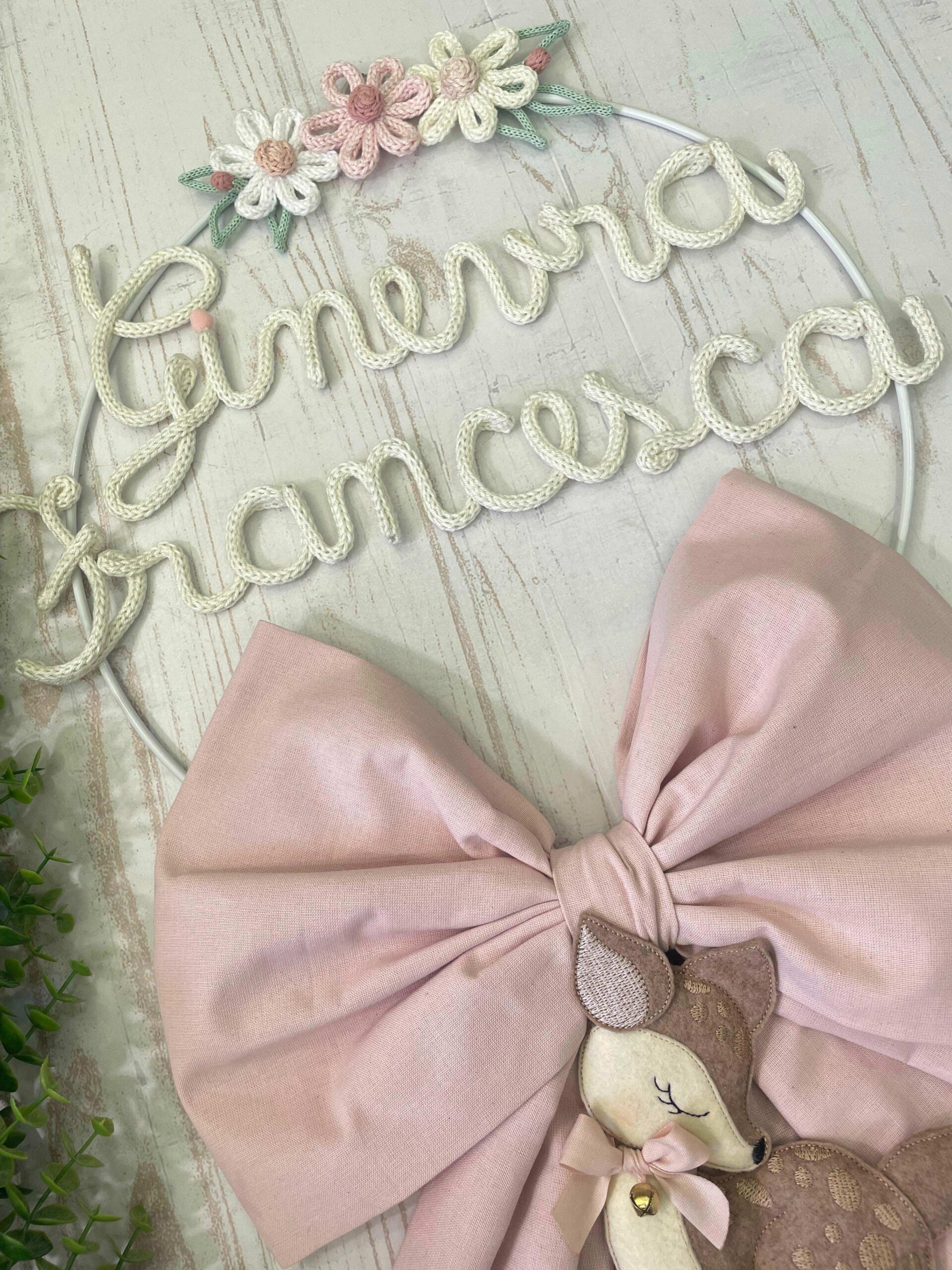 Fiocco Nascita Bimba Rosa con Due Nomi in Tricotin, Fiori e Cerbiatto - immagine 6