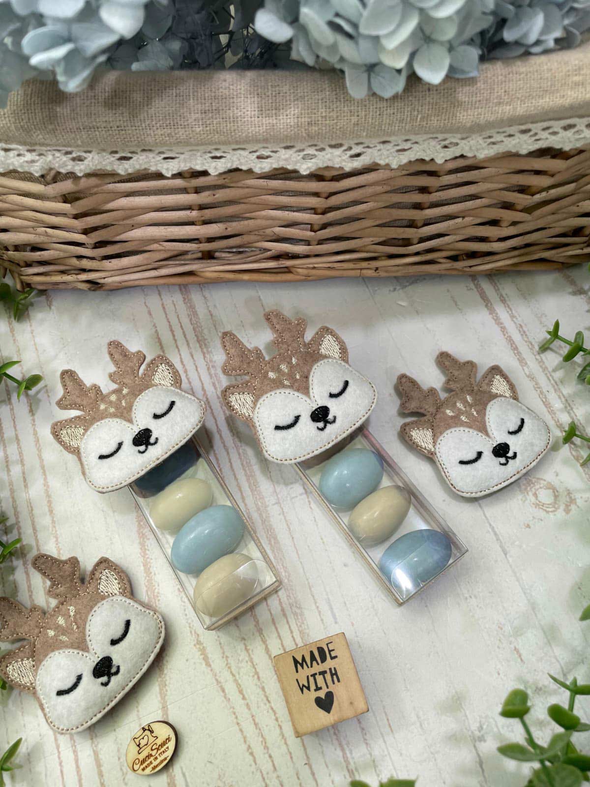 Scatolina Porta Confetti con Renna in Pannolenci - immagine 2