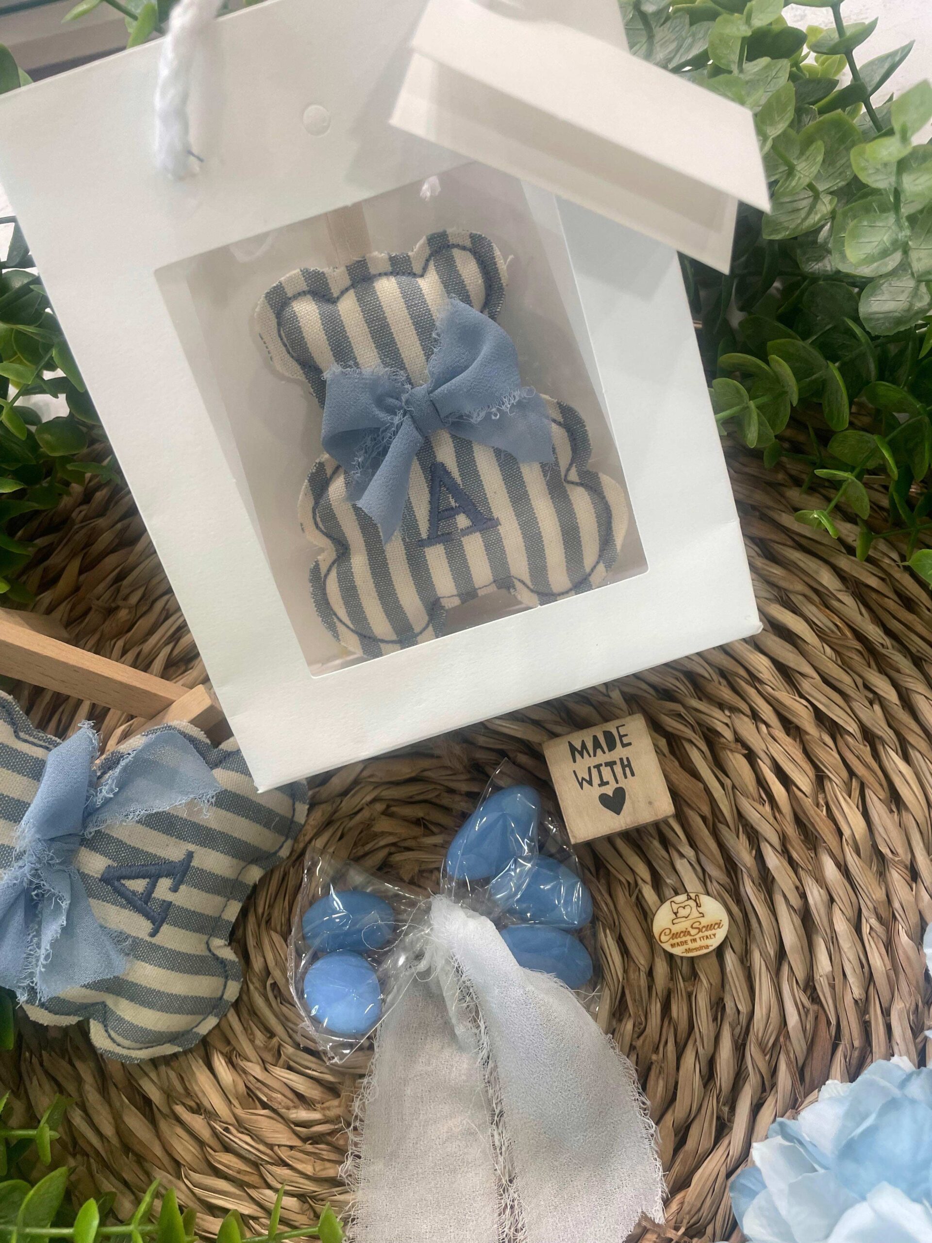 Orsetto Portachiavi con Iniziale Ricamata Colore a Scelta - immagine 6