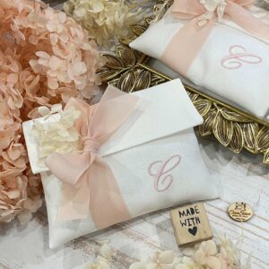 Sacchetto Sartoriale Pochette Colore Seta con Ricamo Iniziale