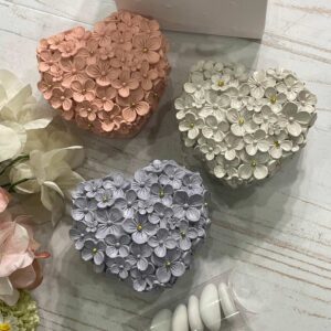 Scatola Cuore con Decoro Floreale – Le Stelle