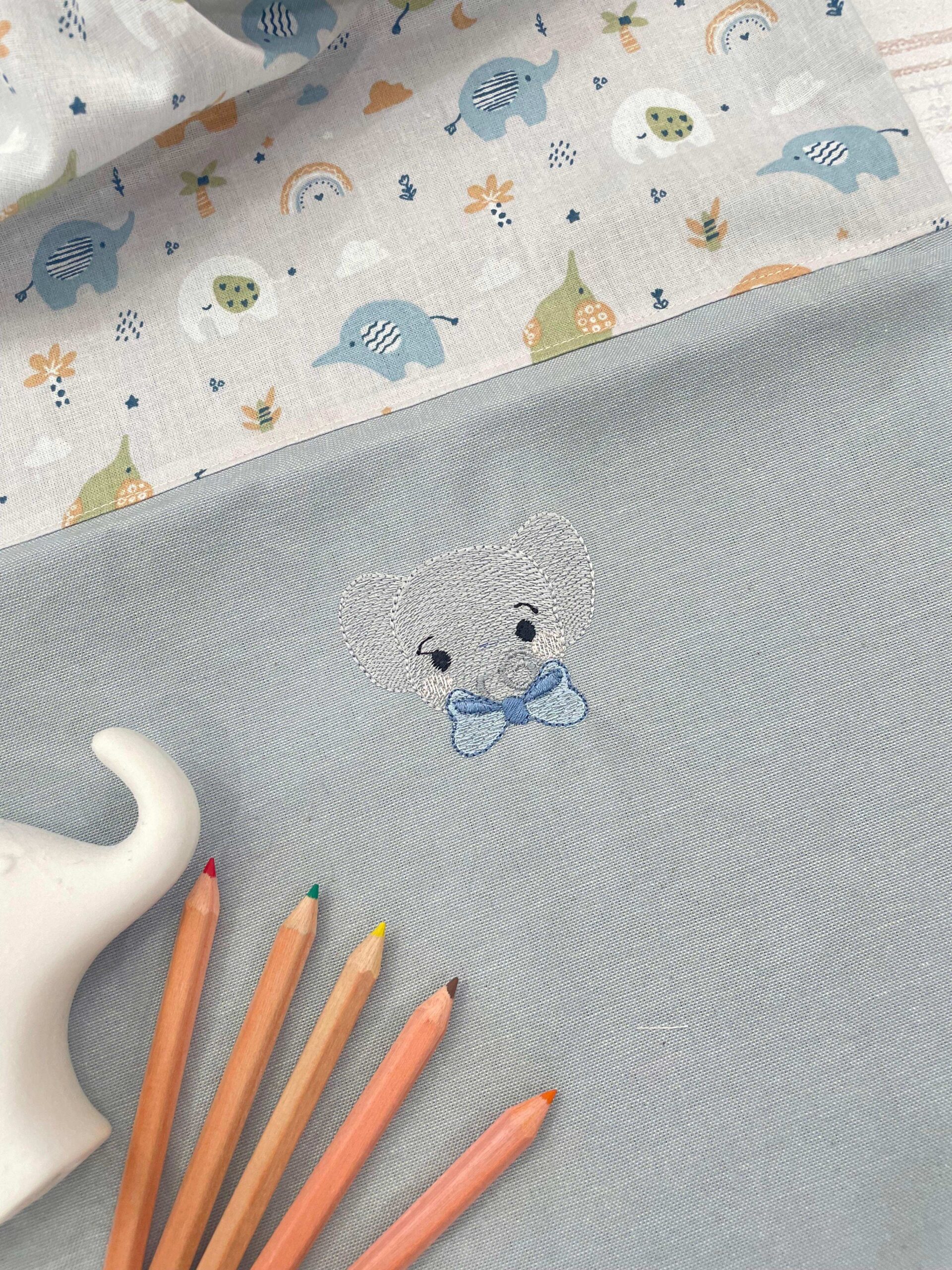 Set Asilo Ricamato – Tema Elefantini - immagine 6