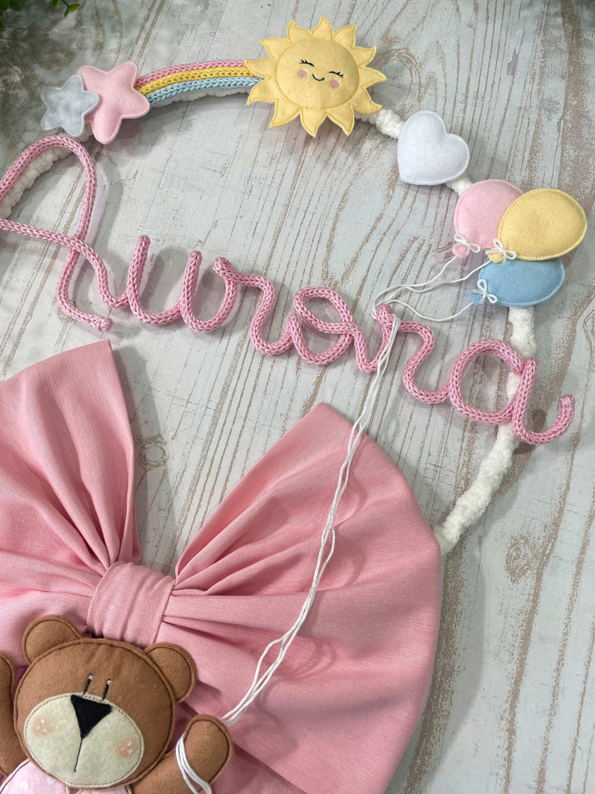 Fiocco Nascita Rosa con Nome in Tricotin, Macramè e Orsetta Ballerina - immagine 3
