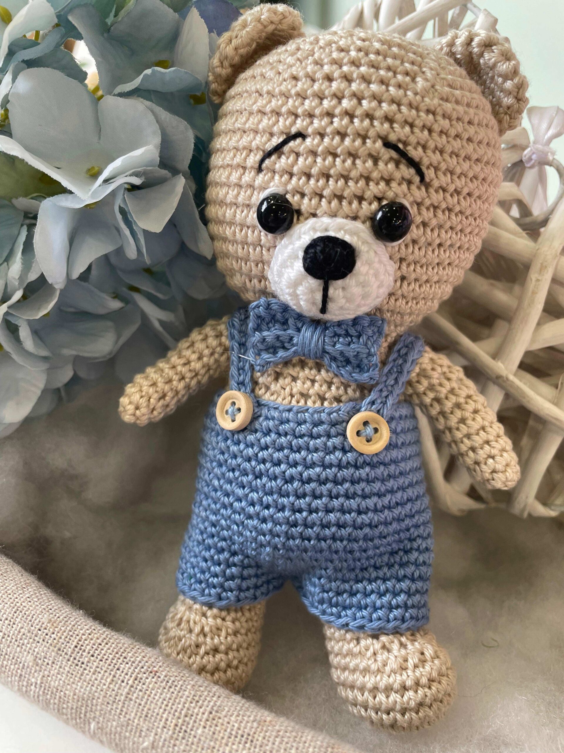 Orsetto in Amigurumi con Salopette