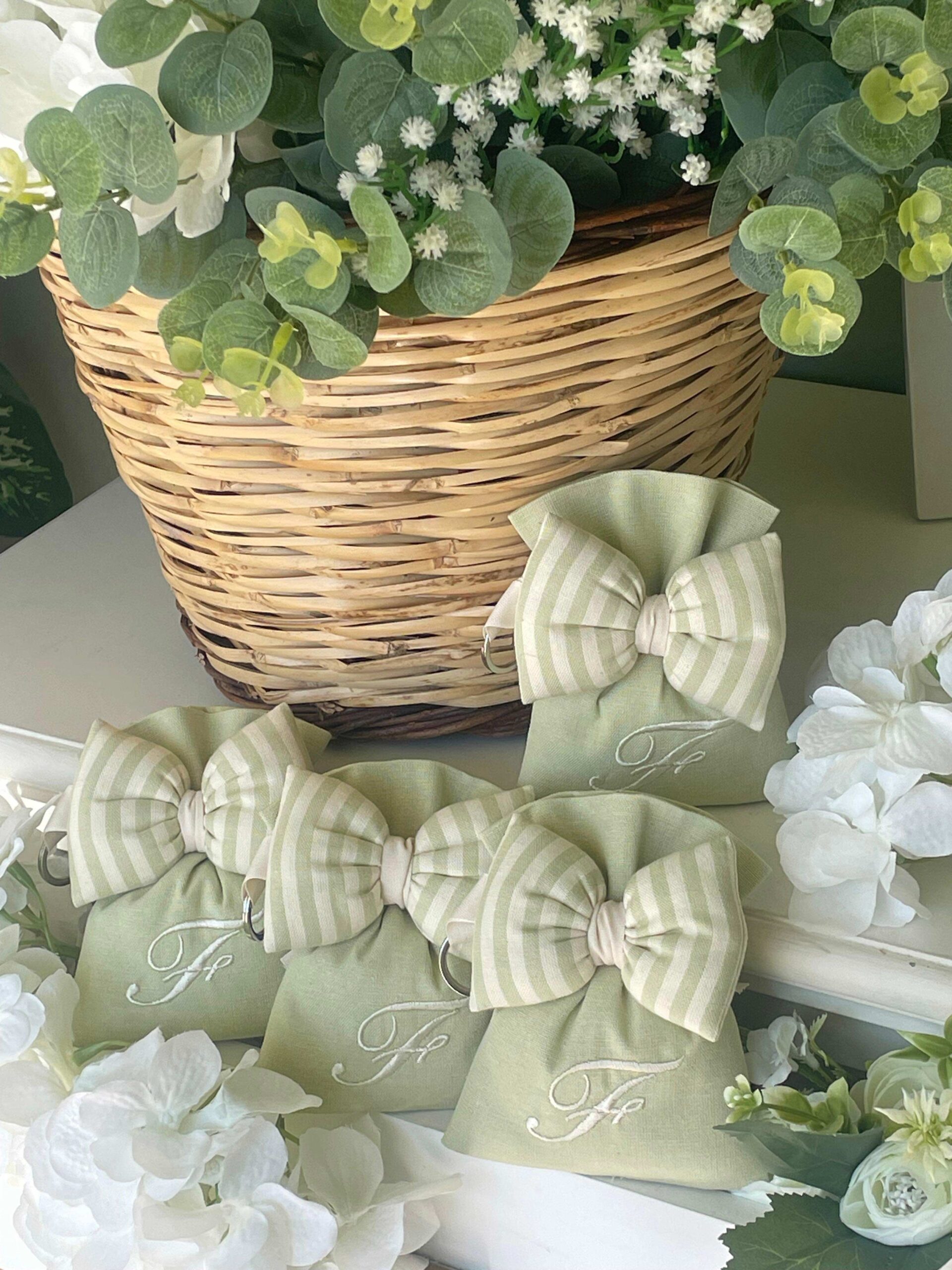 Sacchetto Sartoriale Colore a Scelta Con Ricamo Iniziale e Papillon Portachiavi - immagine 9