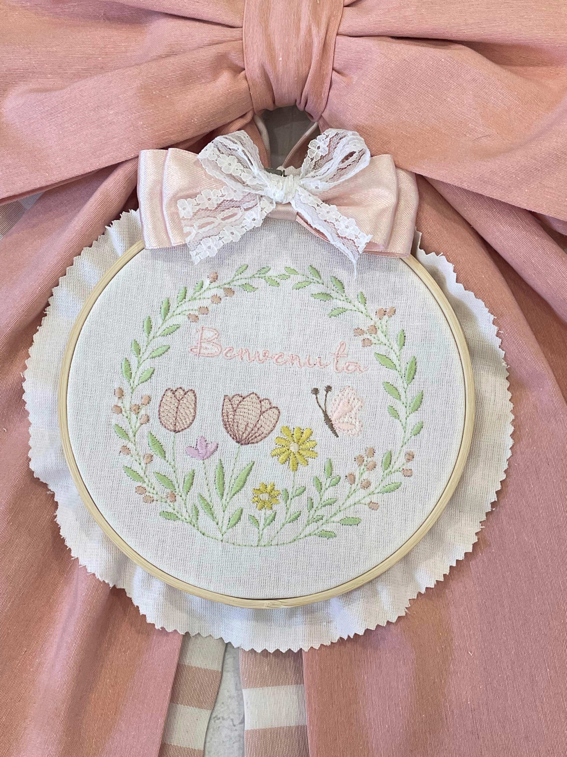 Fiocco Nascita Rosa Cipria e Pesca con Telaio Ricamato - immagine 2