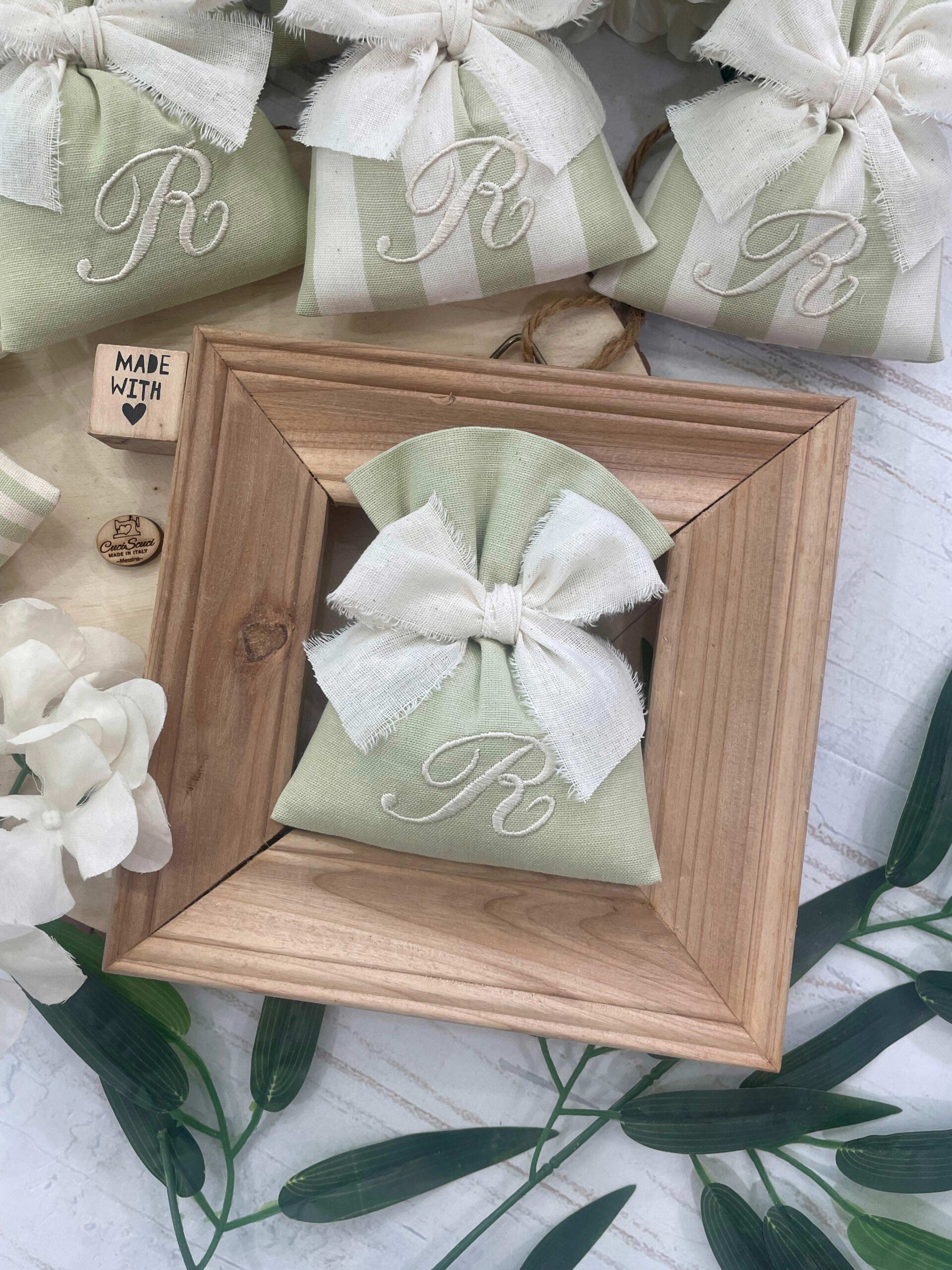 Sacchetto Sartoriale Verde Olio con Ricamo e Tag Personalizzato - immagine 17