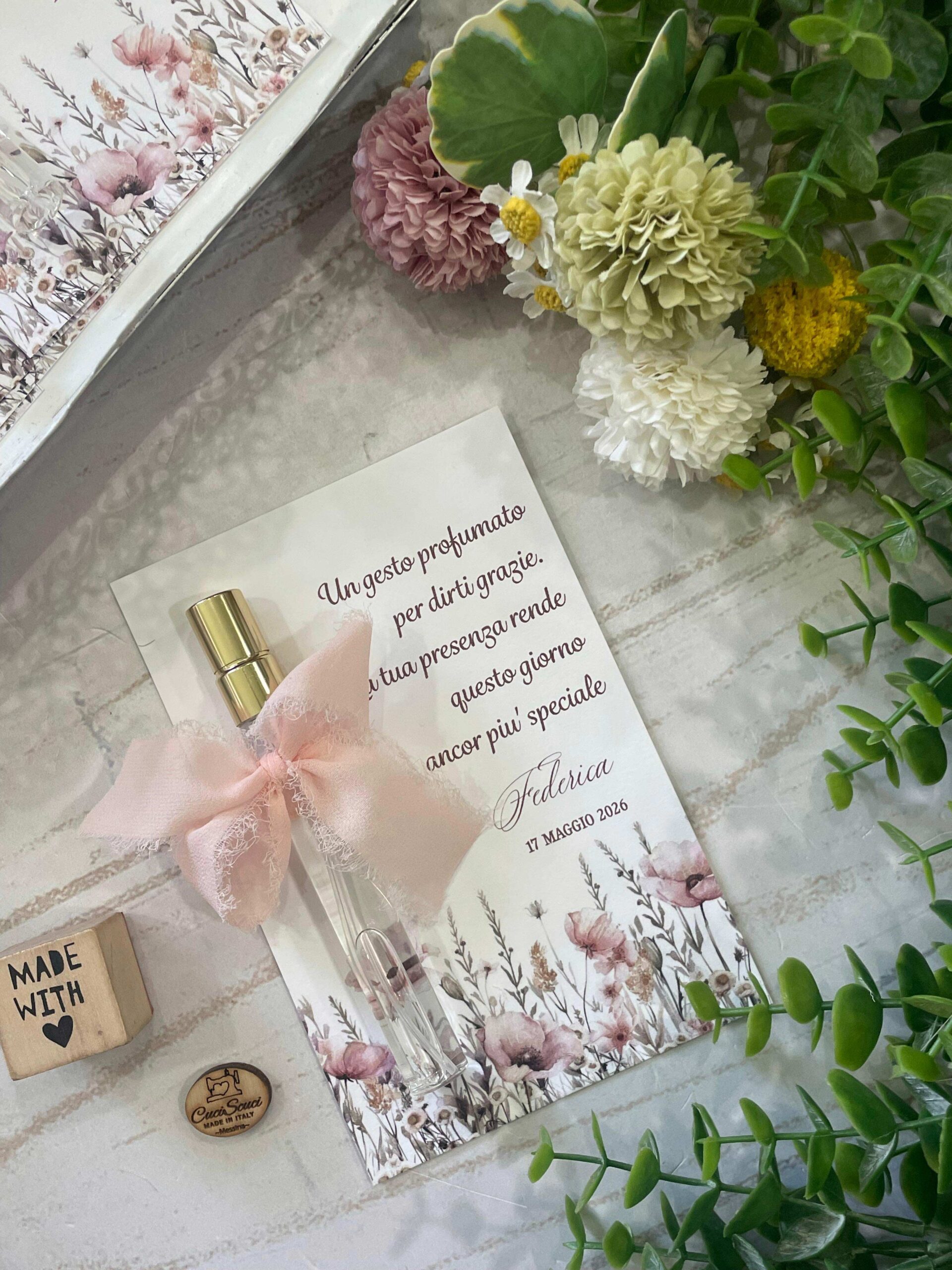 Profumo Spray con Cartoncino Tema Fiori e Frase Personalizzata