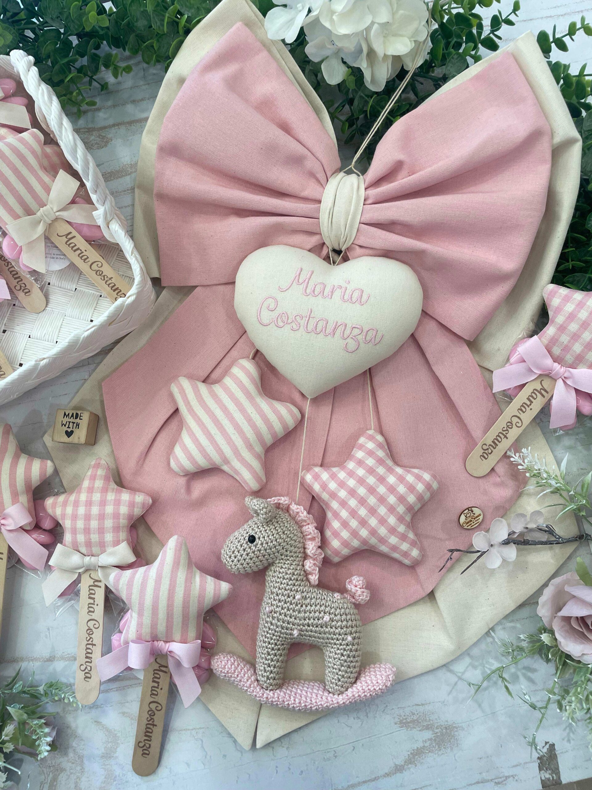 Coordinato Nascita Cavallino Amigurumi con Cuore – Toni Panna e Rosa Baby - immagine 4