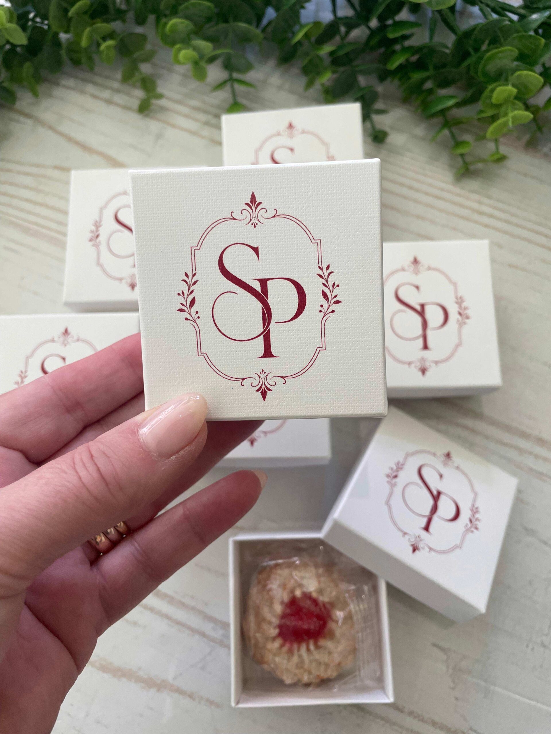 Scatolina Segnaposto Personalizzata con Pasta di Mandorla - immagine 3